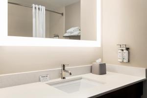 Holiday Inn Express Birmingham Irondale East by IHG