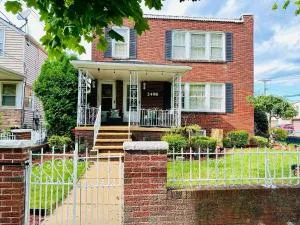 Nest of beauty in Niagara Falls - La Salle