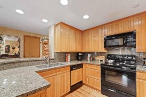 The Charter at Beaver Creek D4205