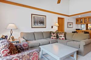 The Charter at Beaver Creek D4105