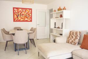 2 bdr cozy beachside apartment, Copacabana - LCGR