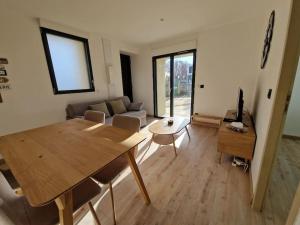 Appartements superbe logement privatif a cote de la via Rhona : photos des chambres