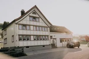 Ganze Herberge am Alpstein für Gruppen bis 12 Personen und Familien, Appenzell Premium Privatunterkunft im Ski- und Wandergebiet Hoher Kasten - 施伦贝格