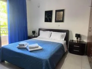 Family Comfortable Spacious Apartment - Thérissos