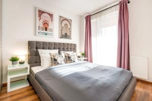 Central - NEW - with Sunny Balcony - Hoteles de 4 estrellas en Budapest