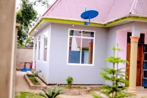 SERAL Luxury Bungalow - Tarime