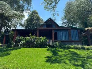 Dapa Chalet en las montañas con Jacuzzi - Pavas