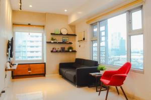 Stylish 1BR Near US Embassy & Luneta with Pool & Gym