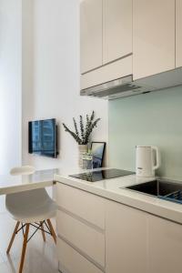 Cozy -Studio - City View