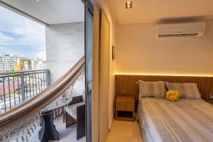 Studio com Varanda a 100 metros da praia
