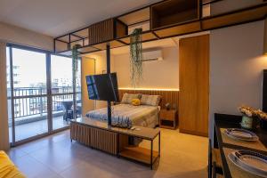 Studio com Varanda a 100 metros da praia