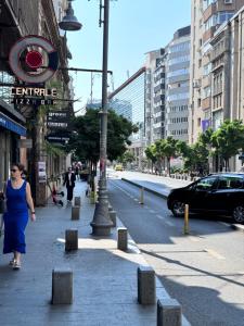 Central Artist Room - Victory Avenue