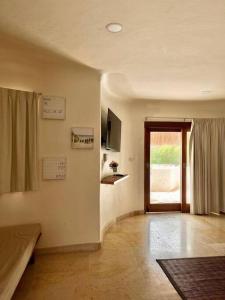 blue angel 22 a unos paso de la 5v y la playa