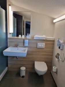 Hotels Campanile Toulouse - Blagnac Aeroport : photos des chambres