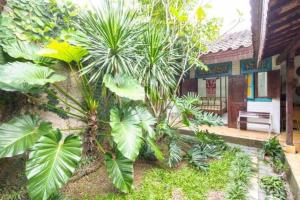 Vintage Room 1 in Joglo House By penggemarlawas