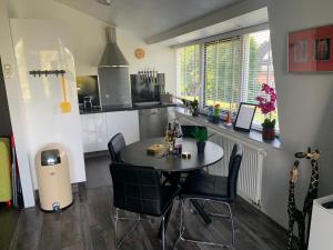 Amsterdam Countryside met Airco ,Geweldig uitzicht, luxe keuken,wasmachine,droger,gratis fietsen