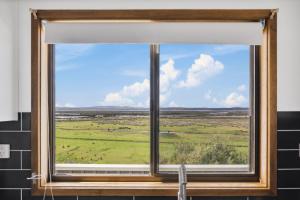 Cute Cottage with a View
