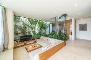 Villa Amanecer - Stunning 3BR Villa with Ocean View in Bingin!