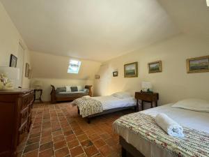 Appartements Gite du Tilleul - Le Petit Bois Martin : photos des chambres