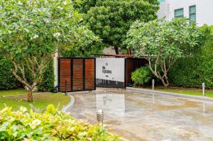 Kyerra 88-16 An exquisite mansion with eclectic interiors