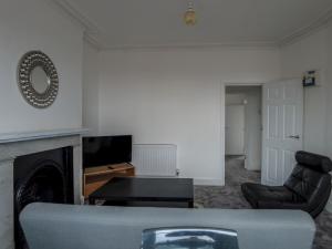 Cosy Coastal Stay Central Viking Bay Pass the Keys