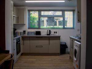 Flat 1 · Blissful Beach Home With Garden Viking Bay Pass the Keys