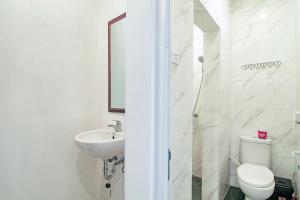 White Blue House - Private Room, Shared Pool and Kitchen - 4