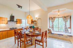 Alaya Stays 4 BHK With Garden & Lake View - Irayna