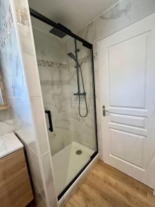 Appartements T2 renove a 15 min de Lyon : photos des chambres