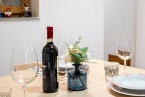 Central Station Apartment with Garden