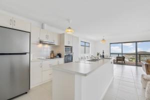 Seaview at the Bay - Wi-Fi - Oceanview - Near Beach - No Linen Included