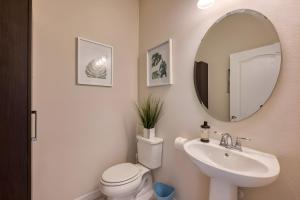 DLuxx Summer Vacation Home at Solterra Resort 7391