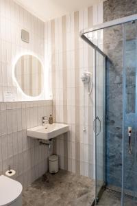 Triple Room room in Hotel Sharingham