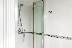 Cosy flat with free parking near London hotspots