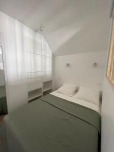 New fully equiped appartment with parking