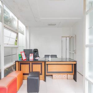 RedDoorz near Trans Studio Mall Bongo Residence