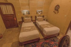 Standard Stone Twin Room 104 room in Osmanbey Cave House