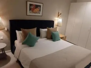 Eastern Blue Beachfront Apartment - Poste Lafayette