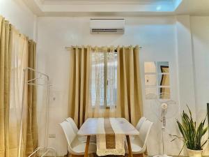 RRJ Bungalow 1Br, 2Aircon 4 minutes walk to the beach