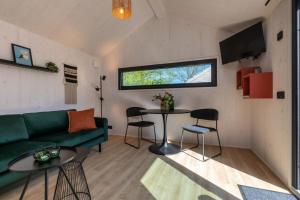 Welcome in - Tinyhouse La Mouette met zonnig terras, Zoutelande