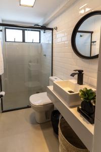 Duplex completíssimo a duas quadras da praia