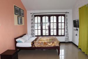 Elk Hill Palace