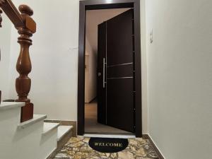 Aegina Downtown Apartments 1