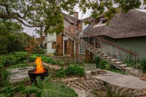 Mountain View and Vineyard View