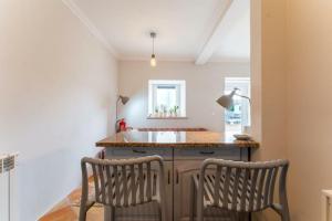 Nazare Townhouse near Lighthouse & Big Waves