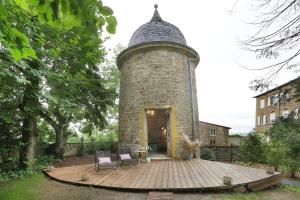 Maisons de vacances ForRest Stone, hebergement insolite 1h de Lyon, St Etienne et Clermont Ferrand : photos des chambres