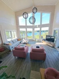 Upea huvila Taivalkoskella - Piispajärvi