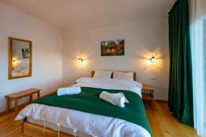 The View - Lake Resort & Spa