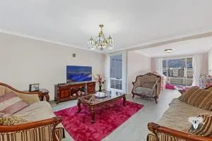 KozyGuru Thornleigh 4 Beds Dream Holiday House - Beecroft