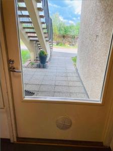 Kotimaailma Helsinki - Valoisa yksiö Tikkurilan kupeessa